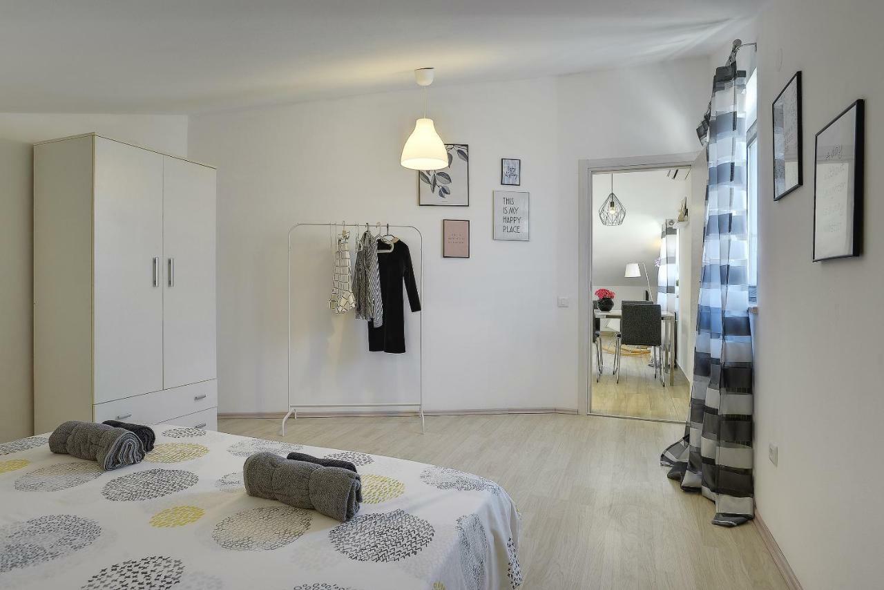 Apartment Niko Pula Exterior foto